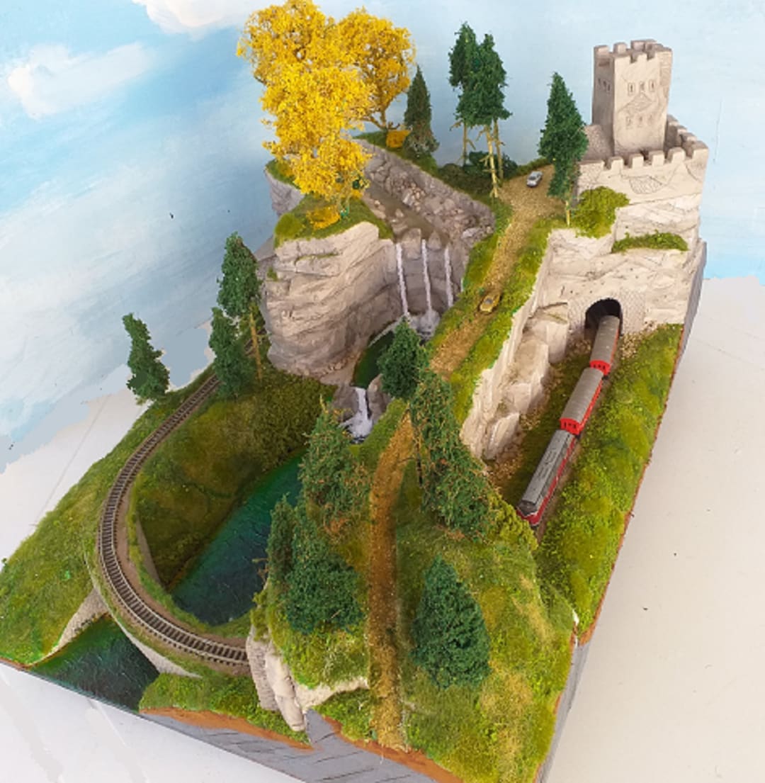 Model Rail Road Layout N Scale 1/160 on a Base of 70 X 60 Cms Etsy