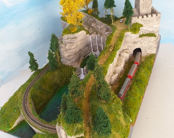 Model rail road layout  made to order in N acale 1/160 on a base of 125 x 60 cms (49.2 x 23.6 inches)