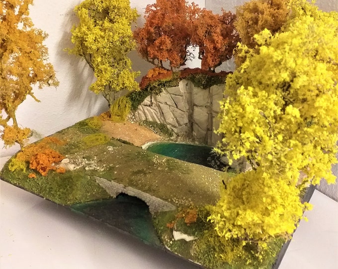 Scenic forest in autumn colours, scale 1/18 to 1/100