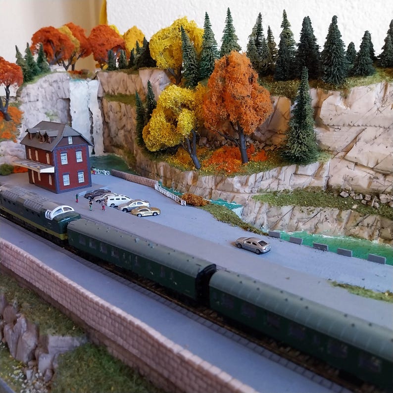 Portable Scenic Model Railway Layout, With Lakes and Waterfalls in N ...