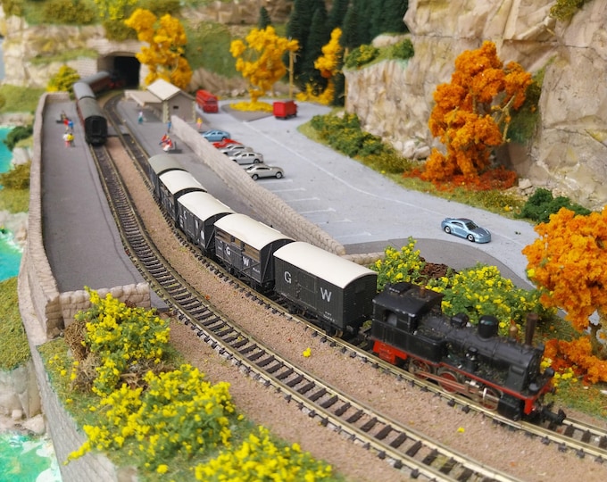 Portable scenic forest hill model railroad layout diorama scale N 1:160