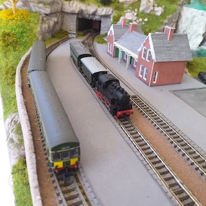 Model Railway With a Realistic Forest Mountain Layout, With Lakes and ...