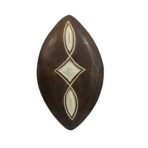 Zulu Carved Wood Shield – Painted Tribal Art (20.7 in)