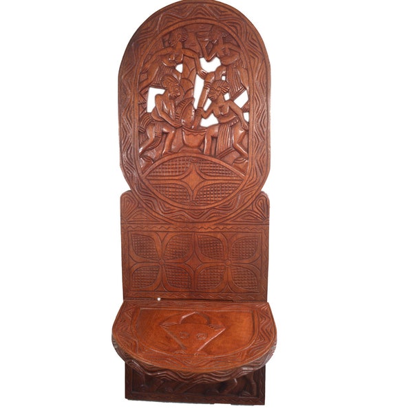 Chaise africaine traditionnelle en bois sculpté, art et artisanat africain