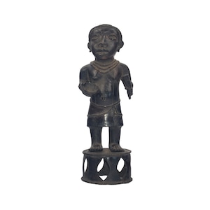 Estatua de Bronce Africana: Enano Real.