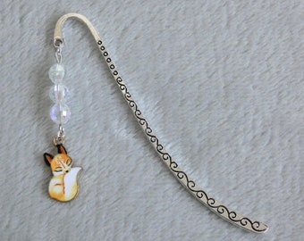 Autumn Fox Bookmark / Woodland Bookmark for Booklover / Cute Metal Charm Bookmark / Bookworm Gift / Fantasy Bookmark for Fox Lovers