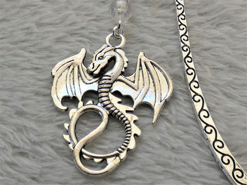 Drachen Lesezeichen / Fantasy Lesezeichen für Leseratten / Perlen Lesezeichen / Metall Charm Lesezeichen / Gothic Lesezeichen / Drachen Lesezeichen für Frauen Bild 3