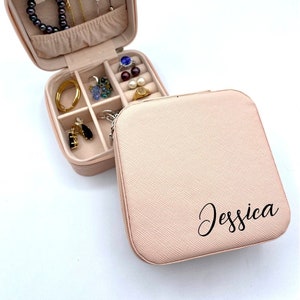 Personalized Jewelry Box, Bridesmaid Gifts, Maid of Honor Gift, Personalized Gift for Women Travel Jewelry Case, Bachelorette Party Favors