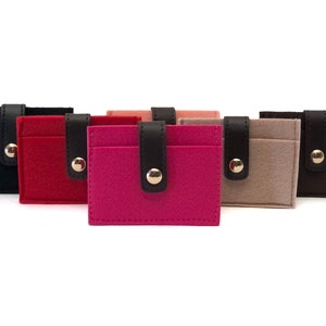 Estuche para tarjetas con tarjetero de fieltro, delgado, ultraligero, 2 ranuras, capacidad para 10 tarjetas, fieltro de mezcla de lana, cabe en los bolsillos de chaqueta y pantalones, correa de cuero vegano