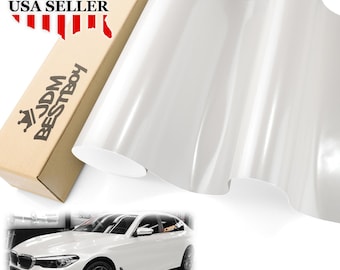 Vinilo adhesivo para vehículos en color blanco perla brillante con tecnología de liberación de aire y sin burbujas.