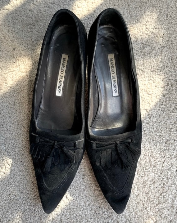 Vintage Manolo Blahnik black suede pumps