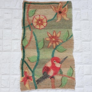 Vintage origineel label Awankuna handgemaakt Peruaans wollen schapenkleed met tropische bloemen en vogels, wandtapijt.
