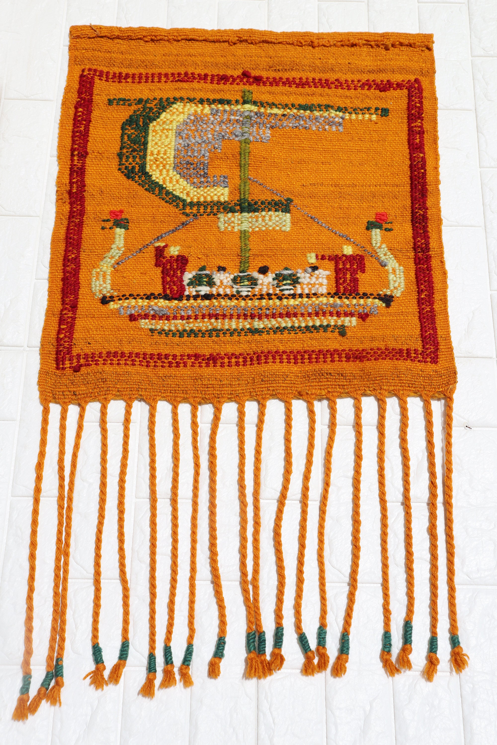 ポーランド製♪ビンテージ ZWW♪キリム ラグ 壁掛け 130cm♪アート作品 民族 インテリア ディスプレイ アンティーク 壁飾り織物 ラグマット ヴィンテージのポーランドキリムのタペストリー、1970年代のウールラグ