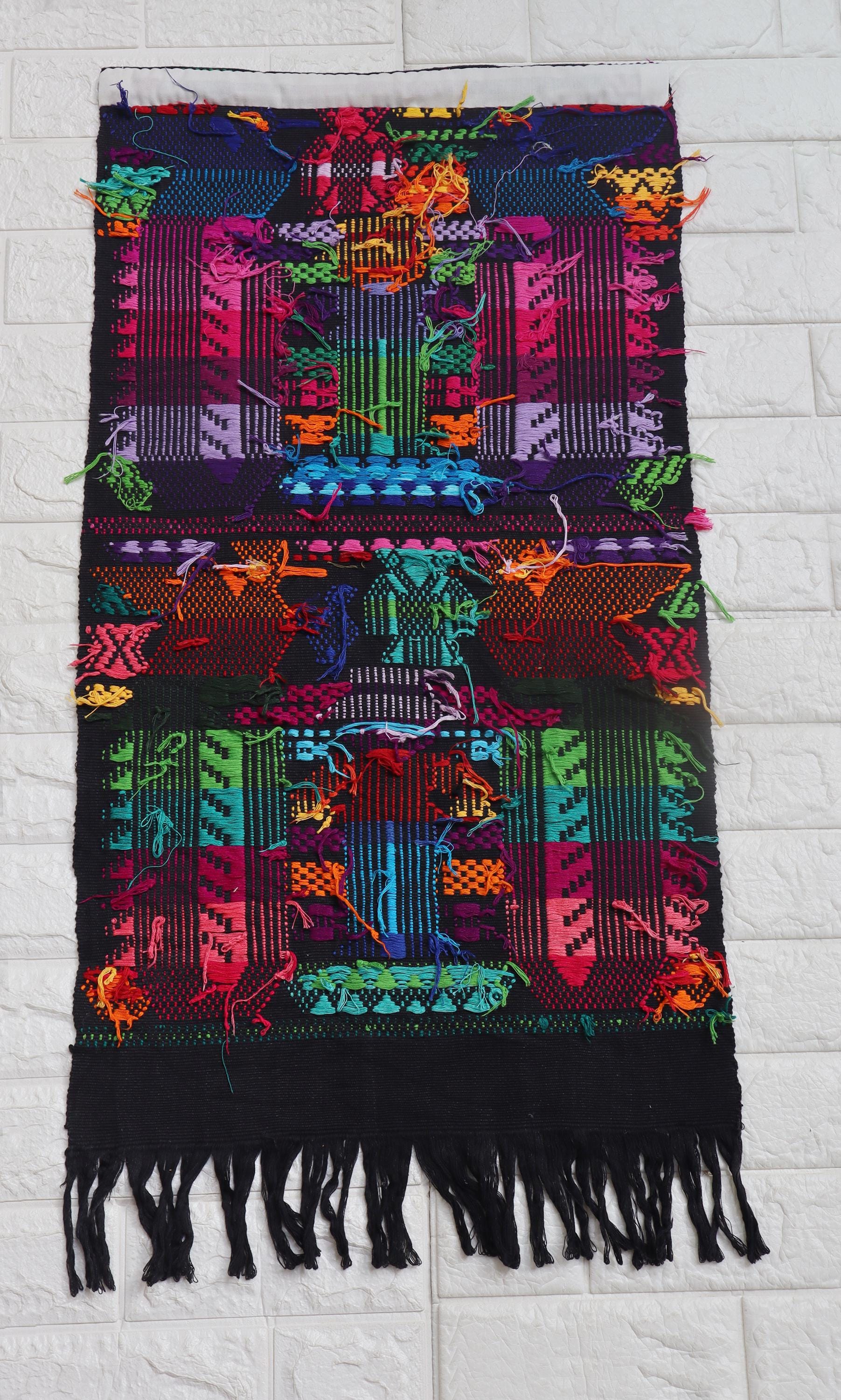 民族衣装　ウイピル　グアテマラ刺繍　中南米雑貨　手仕事　モン族　エスニックベスト 民族衣装 ウイピル グアテマラ刺繍 中南米雑貨 手仕事 モン族