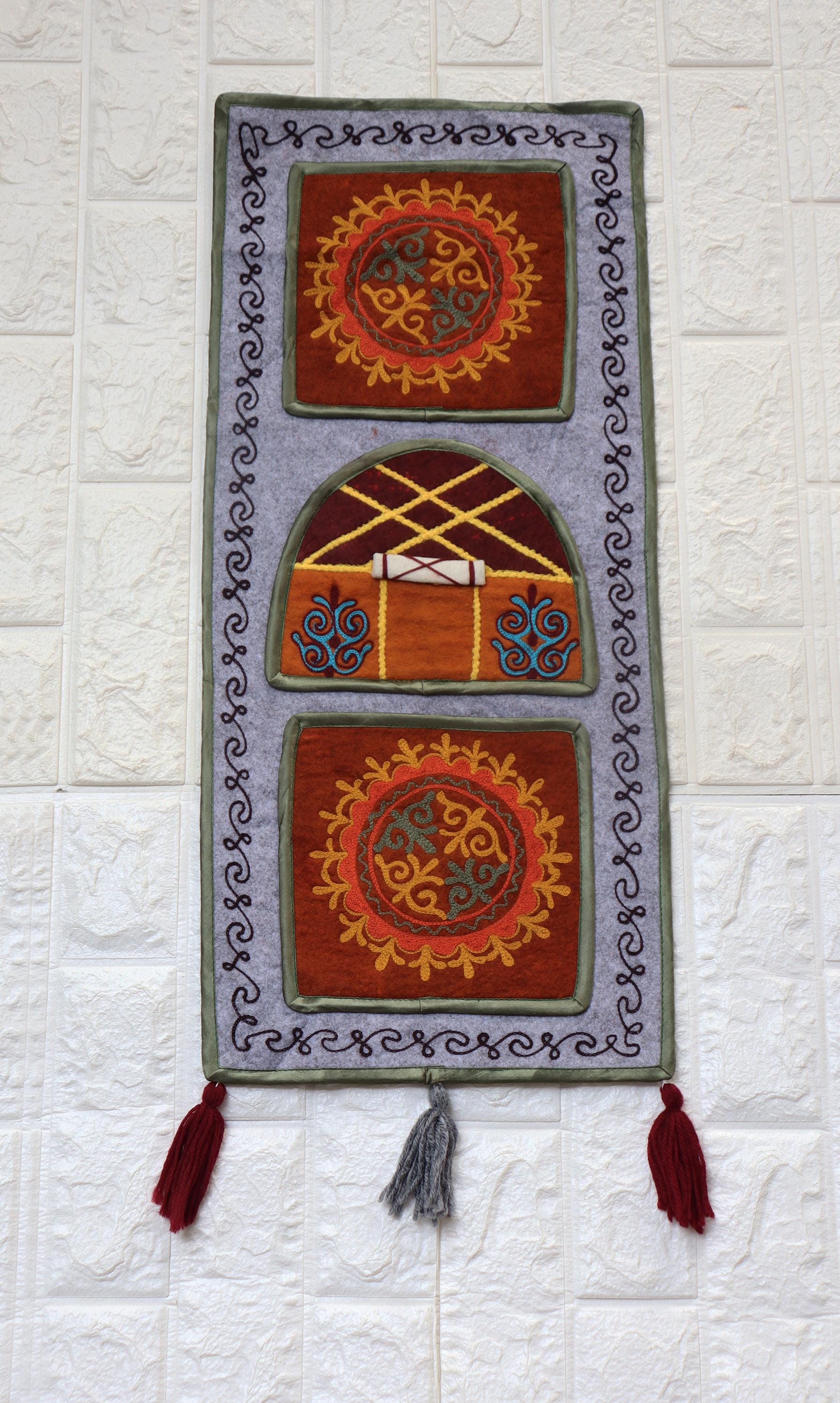 Vintage Kyrgyz Felt Wall Hanging Yurt Pattern Handcraft