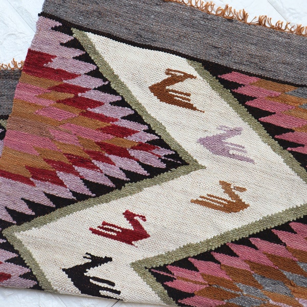 Tapis péruvien vintage en laine tissée à la main, motif oiseau, tenture géométrique inca, tapisserie. Pérou Textile Amérique du Sud Art folklorique Décoration d'intérieur.