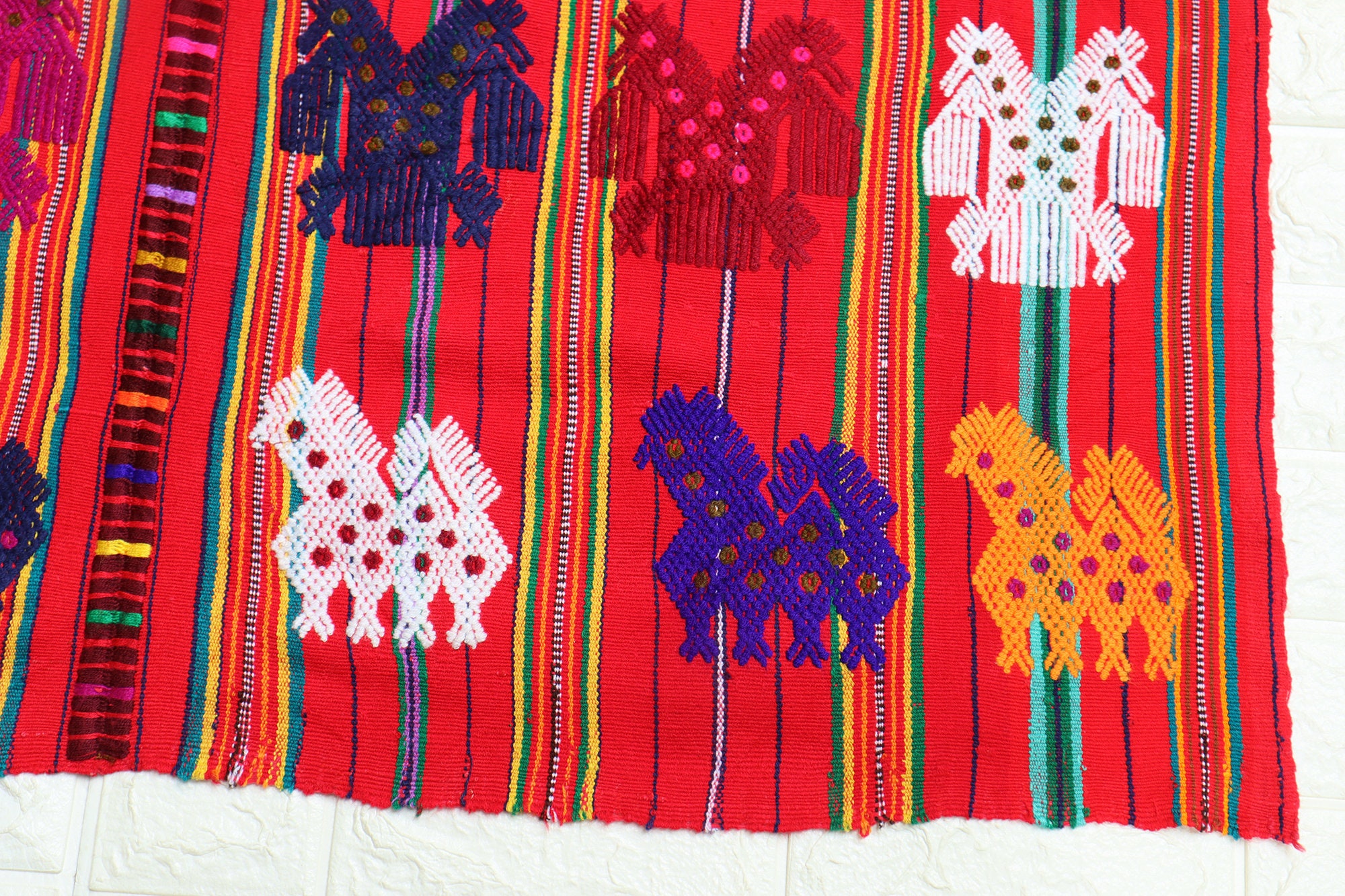 ヴィンテージ グアテマラ ツテ刺繍：マヤの民芸タペストリー 壁掛け 