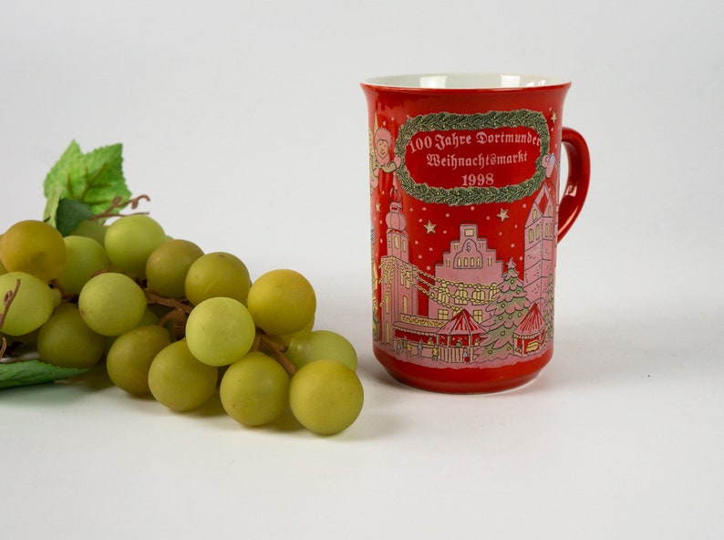 Christmas market cup, mulled wine, vintage cup, Dortmund, used, with naive patterns, annual cup 1998, red image 7