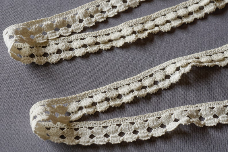 wool white vintage used old lace bristle Handmade lace,Two lace borders used