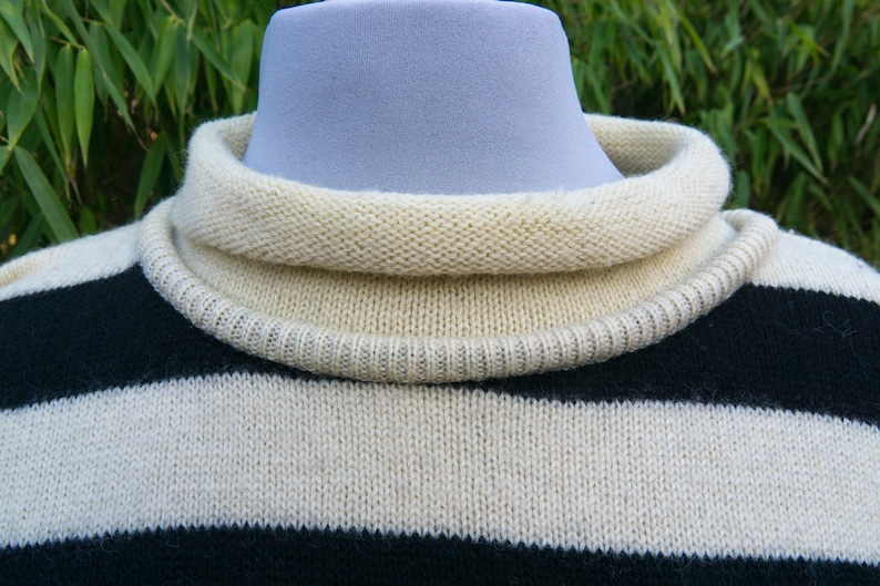 free shipping by eWerkCreative pure wool beige with black pattern Sweater from the 80s