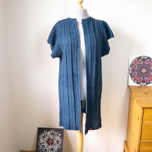 long vest with pattern in medium blue without buttons and hand-knitted rarely worn