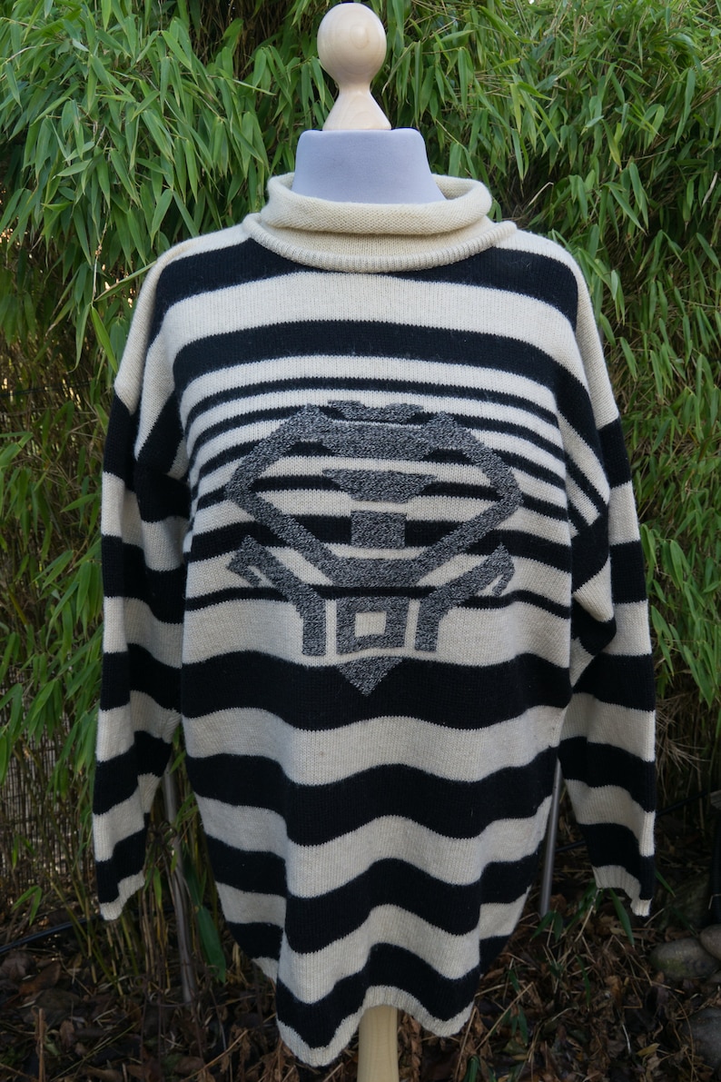free shipping by eWerkCreative pure wool beige with black pattern Sweater from the 80s