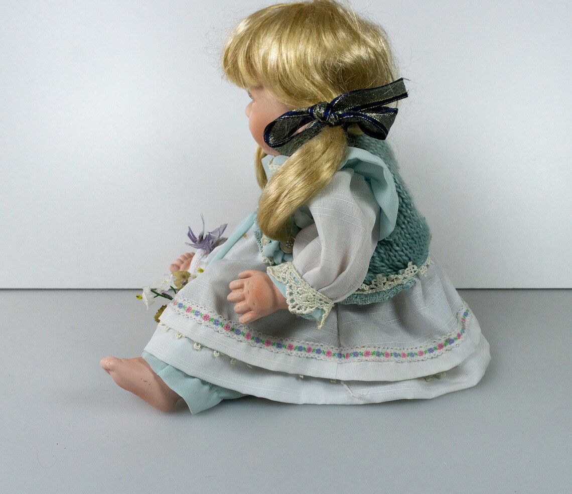 alberon collectors porcelain doll