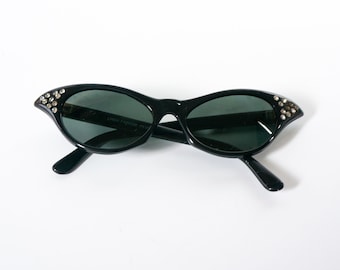 Retro sunglasses, Linda Farrow model HY1821, vintage glasses from the Fiffites, with small rhinestones, used