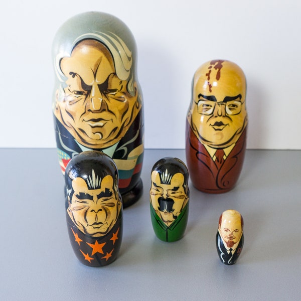 Matryoshka, Russian Presidents, Matrushka, Matryoshka, Babushka, 5 pieces, Russian doll, old, Vintage, Wooden dolls