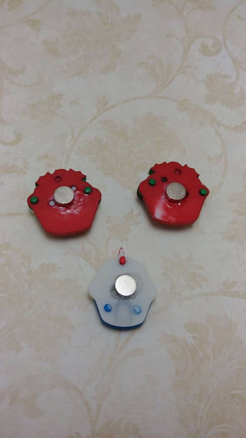 Christmas Magnets-Cupcake Magnets-Snowman Cupcake Magnets