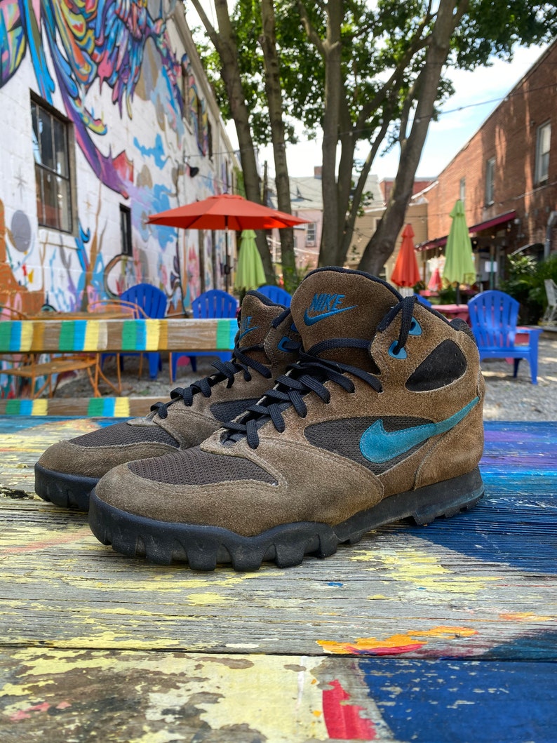 1990's nike acg shoes