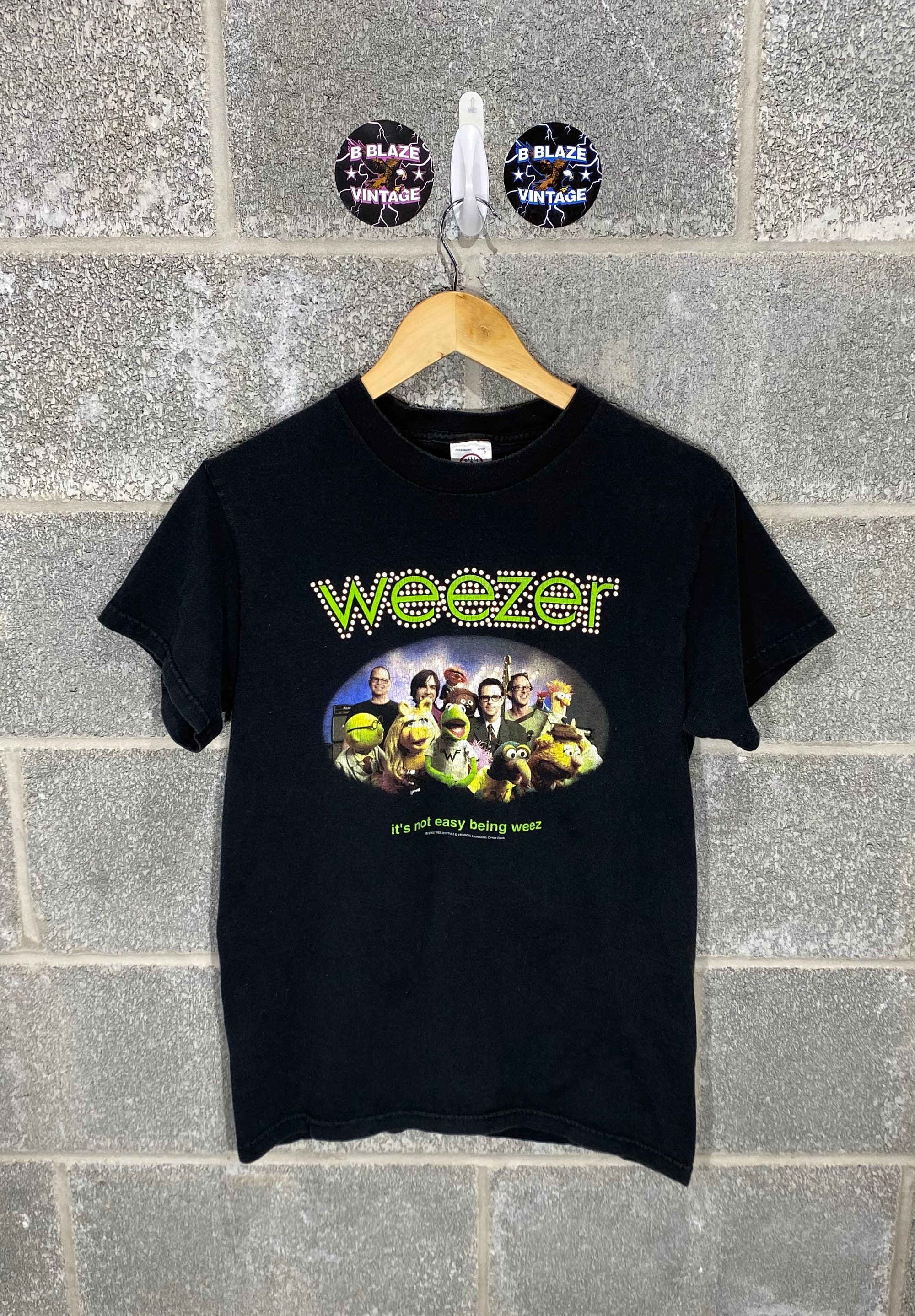 Discover Vintage Y2K 2000s Weezer Its Not Easy Being Weez 2002 Black Muppets Band Tee Graphic T-Shirt