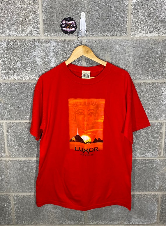 Vintage 1990s Luxor Las Vegas Nevada Red Graphic T