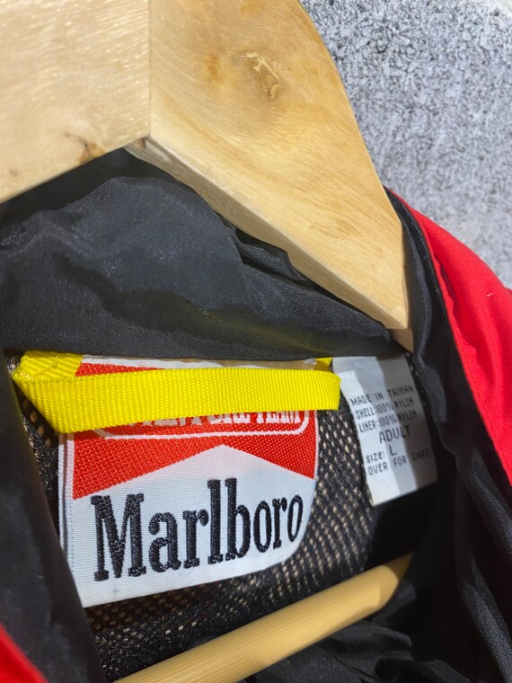 Vintage 1990s Marlboro Adventure Team Red VTG Lig… - image 3