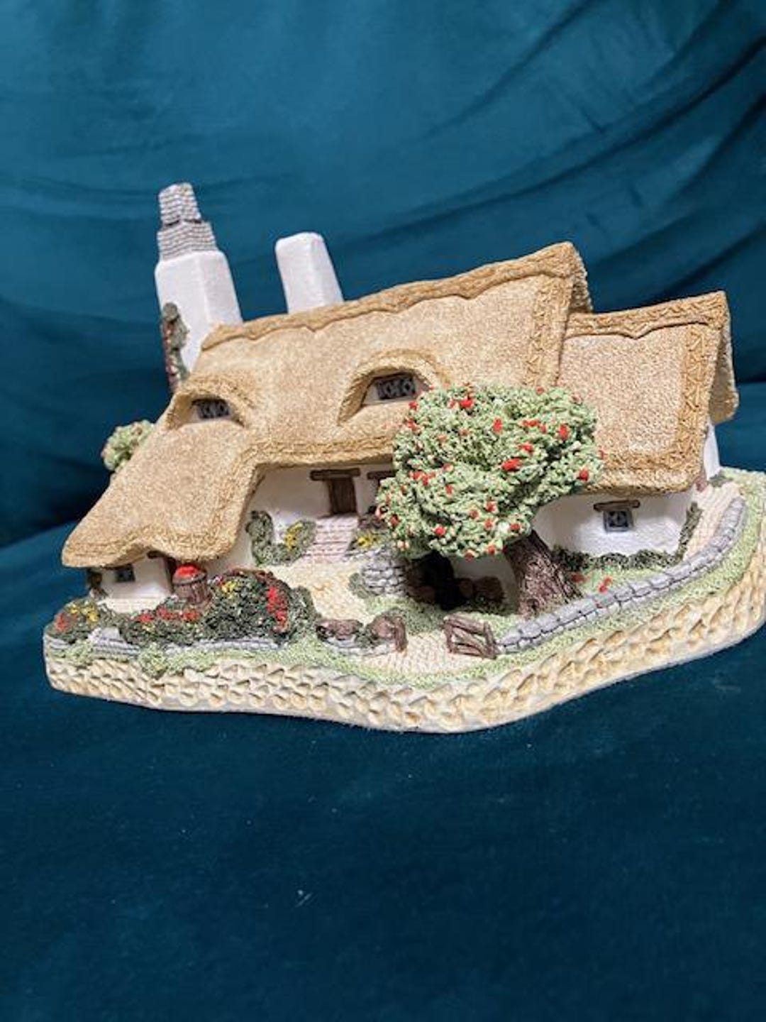 David Winter West Country Collection Orchard Cottage Vintage