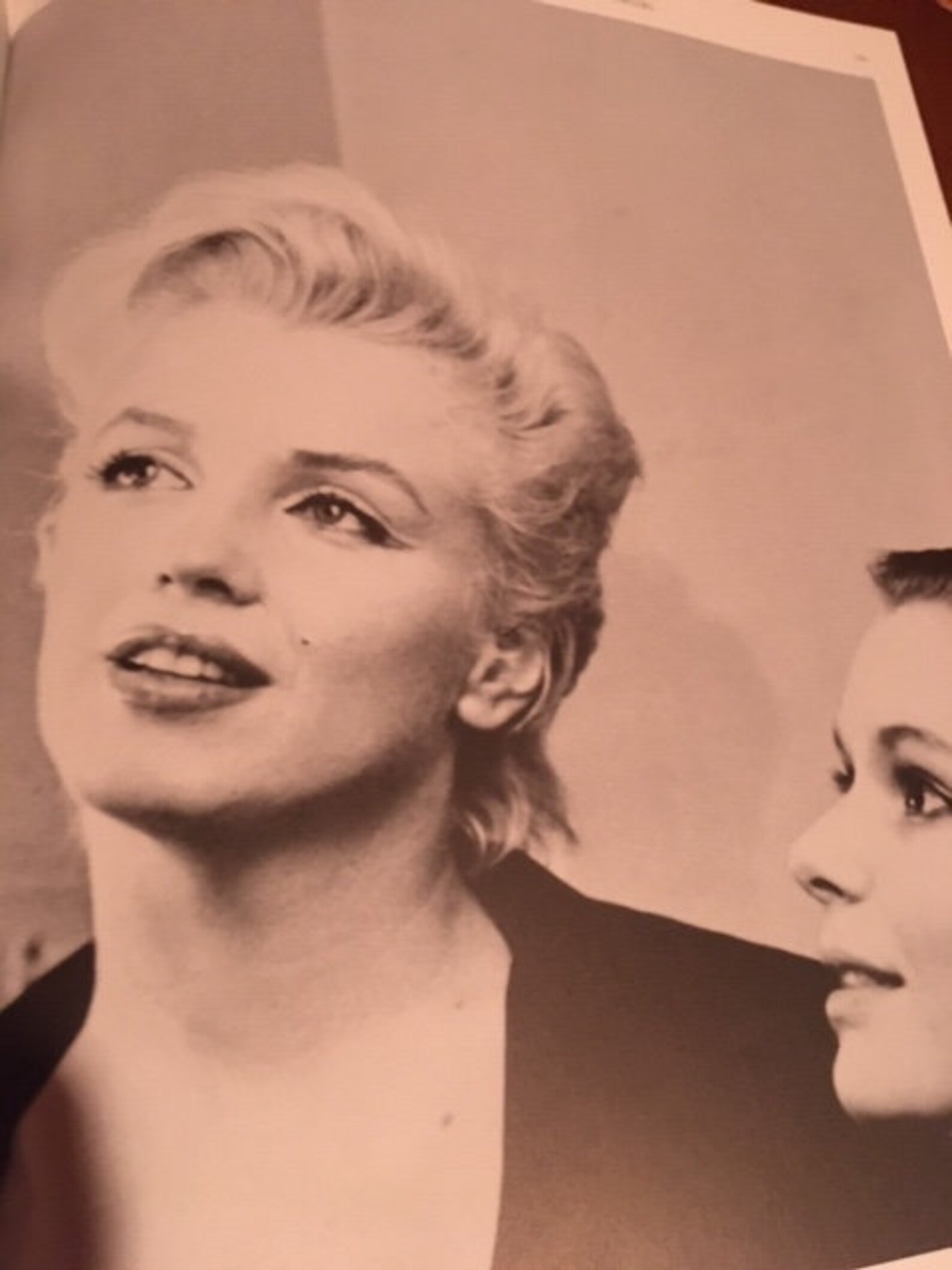 Unseen Marilyn Monroe Autopsy Photos Surface: The Truth Revealed - 6i1cgdc