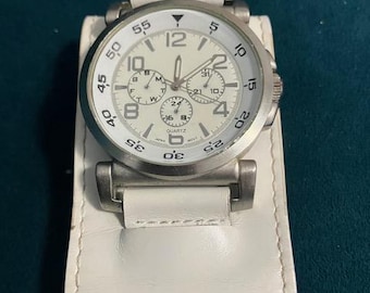 Women's Wrist Watch White Leather Band Vintage Timepiece