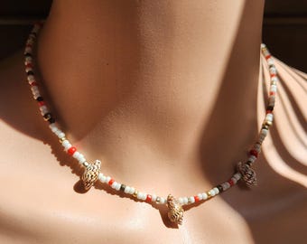 Sea Shell Beaded Choker Necklace, Red White and Gold, Adjustable Fit, Layering Jewelry