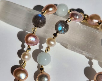 Chunky Blue Celestite, Labradorite, and Freshwater White and Pink Pearl Beaded Necklace in Gold