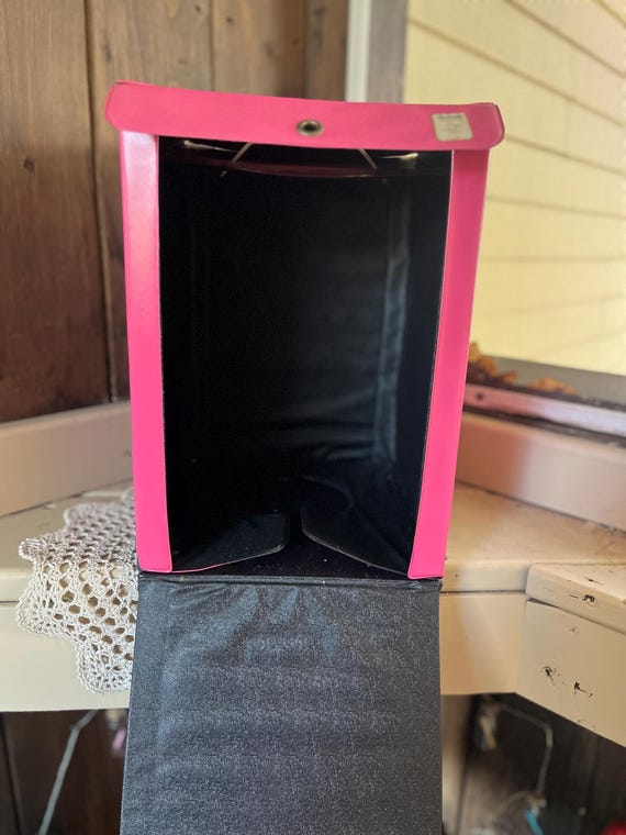 Valisette Vintage Années 60 Pour Perruque - Rose, Avec Tête De Mannequin - Occasion