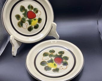 2 Sears Strawberries Freezer to Oven Stoneware Japan Salad Plates 7.5" VTG