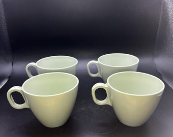 4 zabytkowe 8-uncjowe kubki Boonton w jasnozielonym kolorze 6206 Melmac Melamina MCM Kawa Herbata