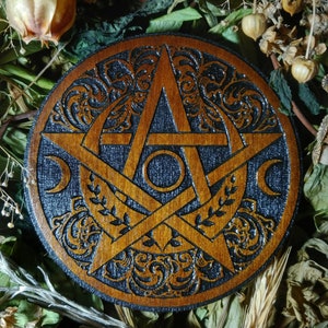 pentacle altar moon phases