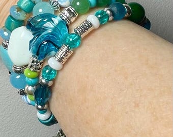 Beaded memory wire bracelet