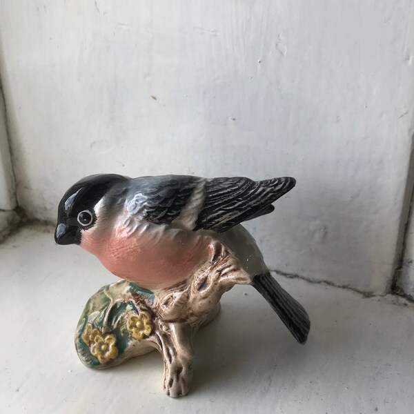 Vintage Beswick Gloss Bullfinch 1042.  1st  version Excellent Condition.