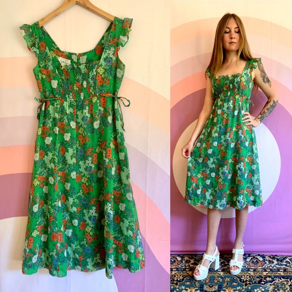 1970s Jonathan Logan Green Spring Floral Smocked D