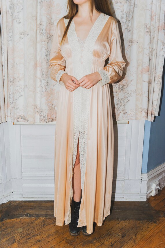 1970s Vintage Blush and Lace Miss Elaine Joseph Ma