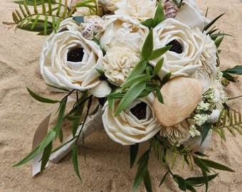 Sola Wood Flower and Seashell Brides Bouquet w/ Matching Boutonniere, Beach Wedding, Keepsake Bouquet, Wood Flower Bouquet, Summer Wedding