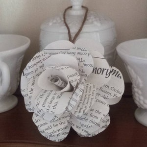 Book Page Rose Christmas Ornament (Set of 5)