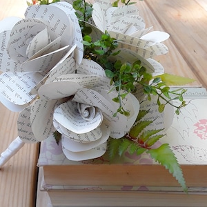 Book Rose Bridal Bouquet, Book Flower Bouquet, Wedding Bouquet, Literary Wedding, Paper Flower Bouquet, Storybook Wedding, Bookworm Bouquet image 5